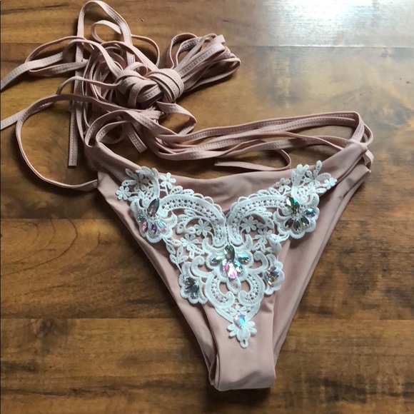 Foxy 5 🌟Fave! Blush Bling Sexy Lacy V Cut Bikini - Picture 5 of 5